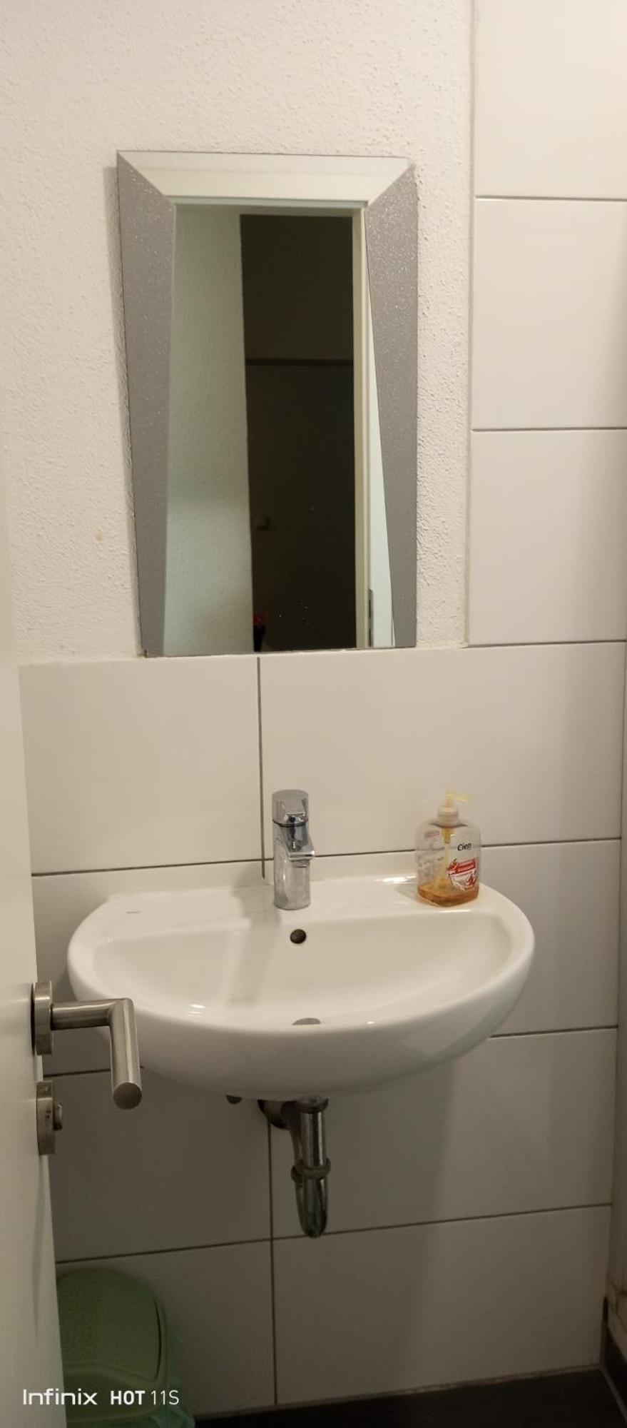 Gemuetliches Lisa Zimmer Mit Gemeinschaftskueche Heilbronn Zentrum المظهر الخارجي الصورة